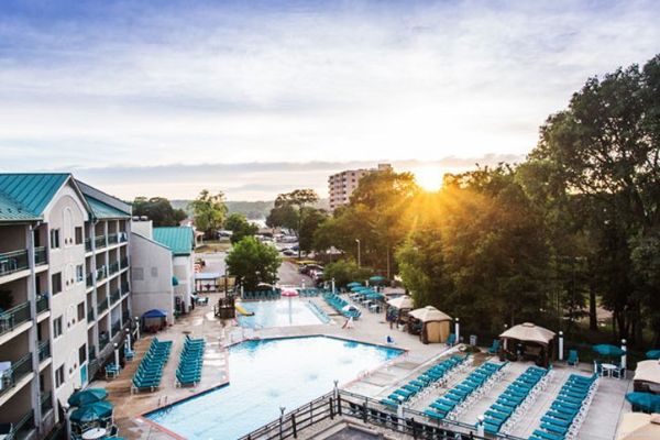 Hotel THE COVE OF LAKE GENEVA (Hebron)